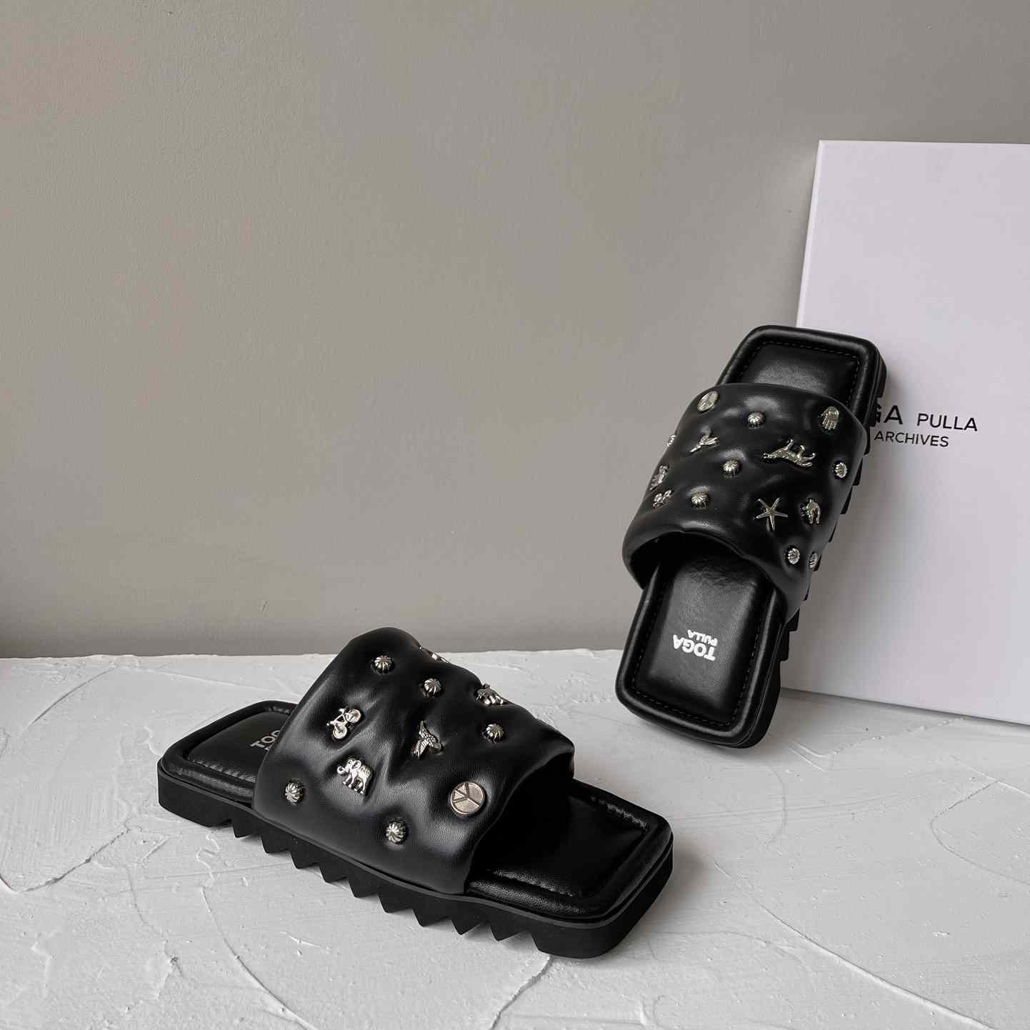 Toga Virilis Leather Slides - DesignerGu