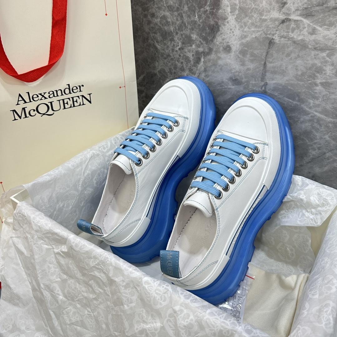 Alexander Mqueen Tread Slick Low Lace Up Sneaker  - DesignerGu