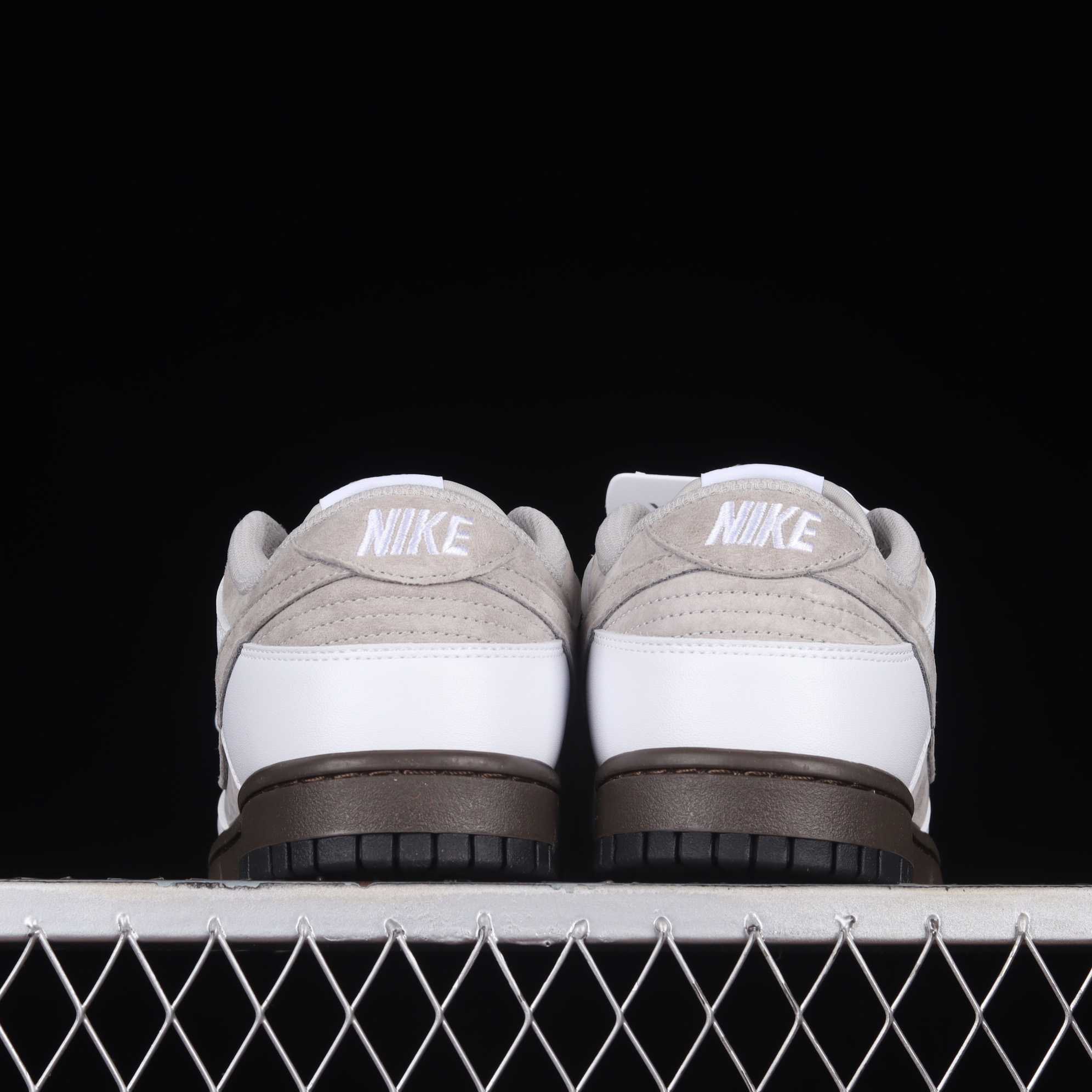 Nike SB Dunk Low 