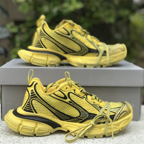 Balenciaga 3XL Trainers In Yellow - DesignerGu