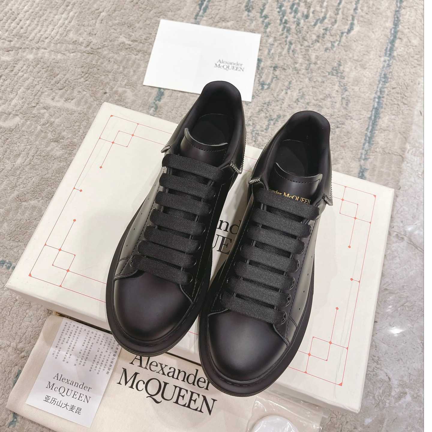 Alexander Mqueen Oversized Sneaker In Black - DesignerGu