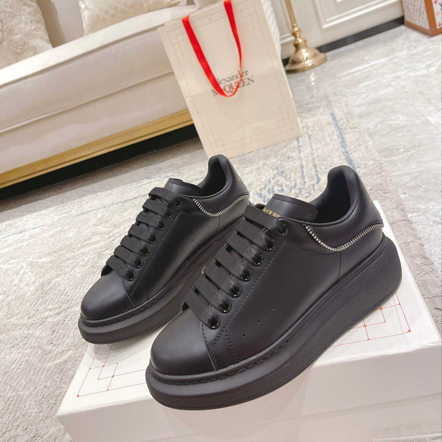 Alexander Mqueen Oversized Sneaker In Black - DesignerGu