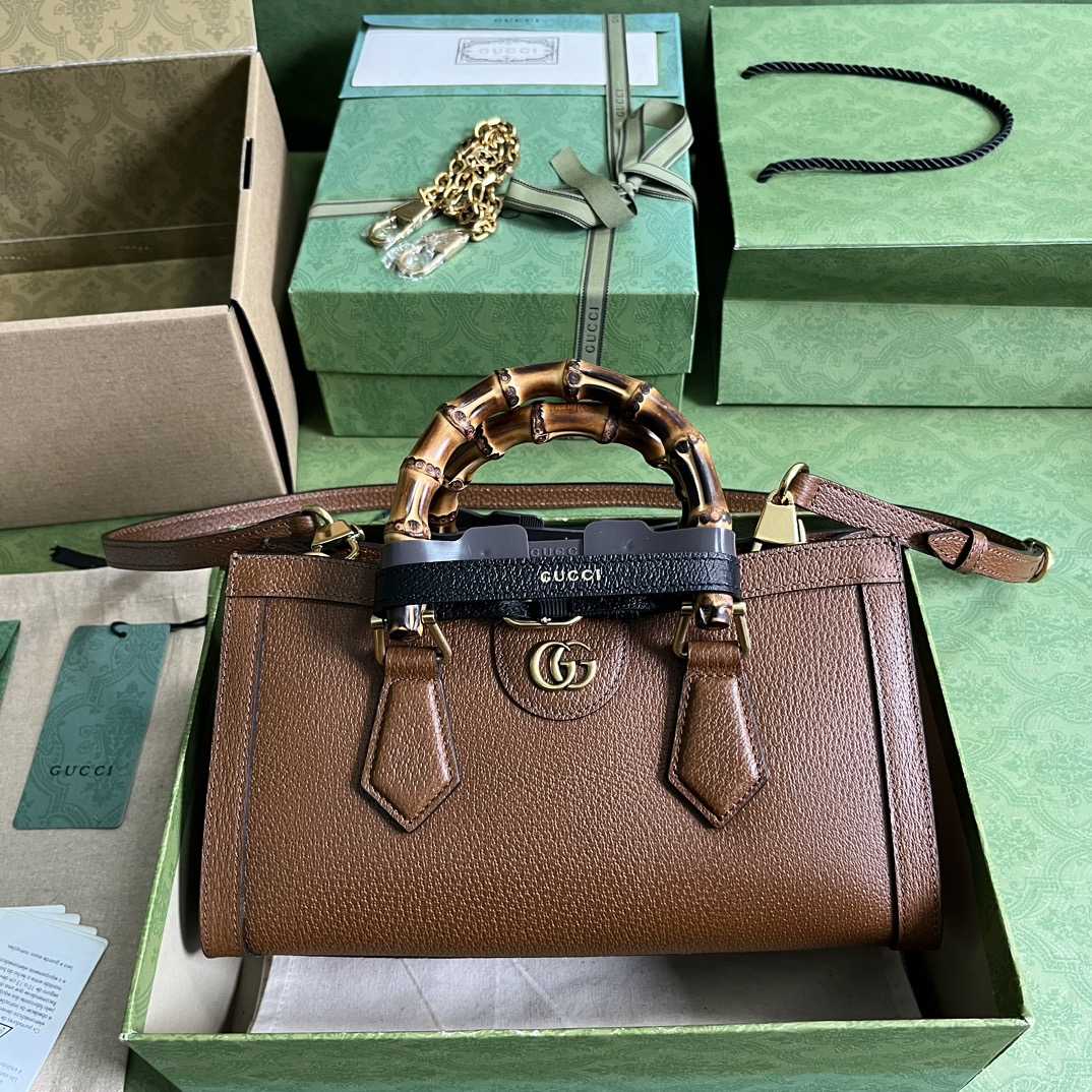 Gucci Diana Small Shoulder Bag(27*15.5*11cm) - DesignerGu