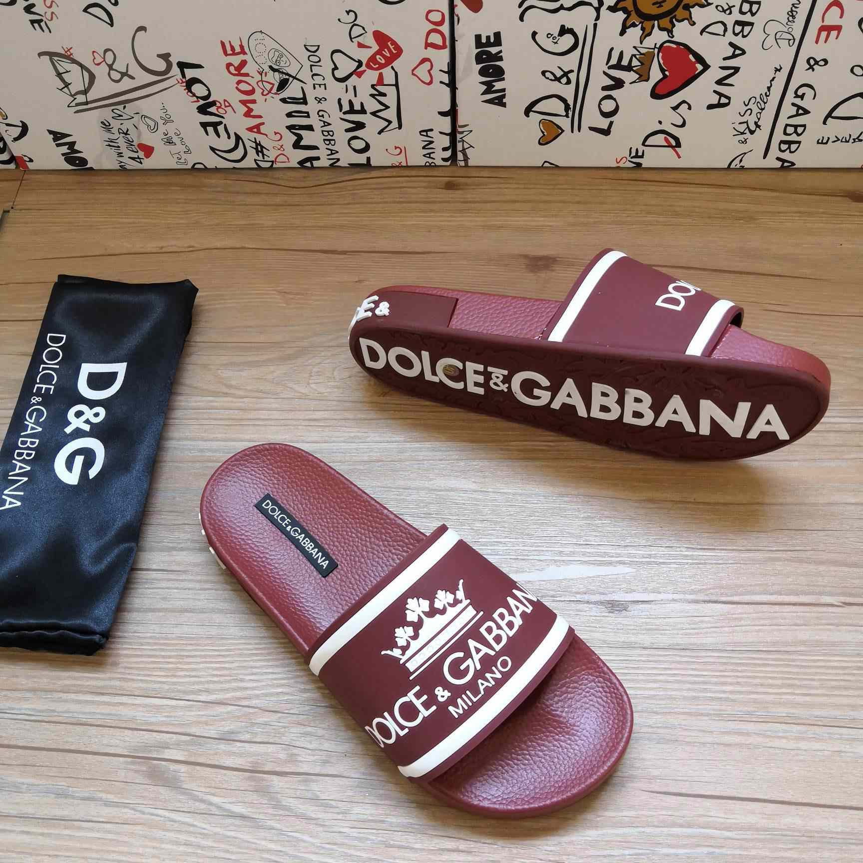 Dolce & Gabbana Logo Slides - DesignerGu