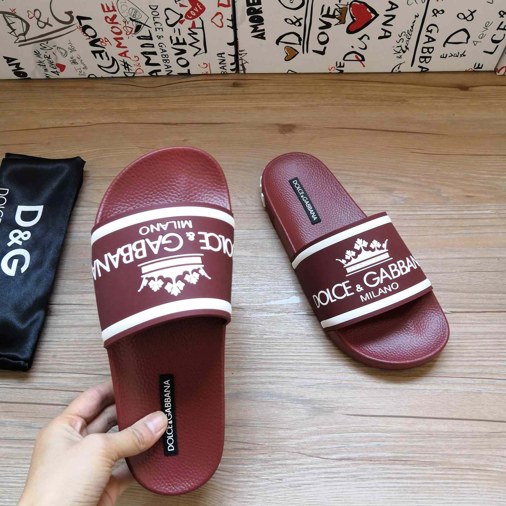 Dolce & Gabbana Logo Slides - DesignerGu