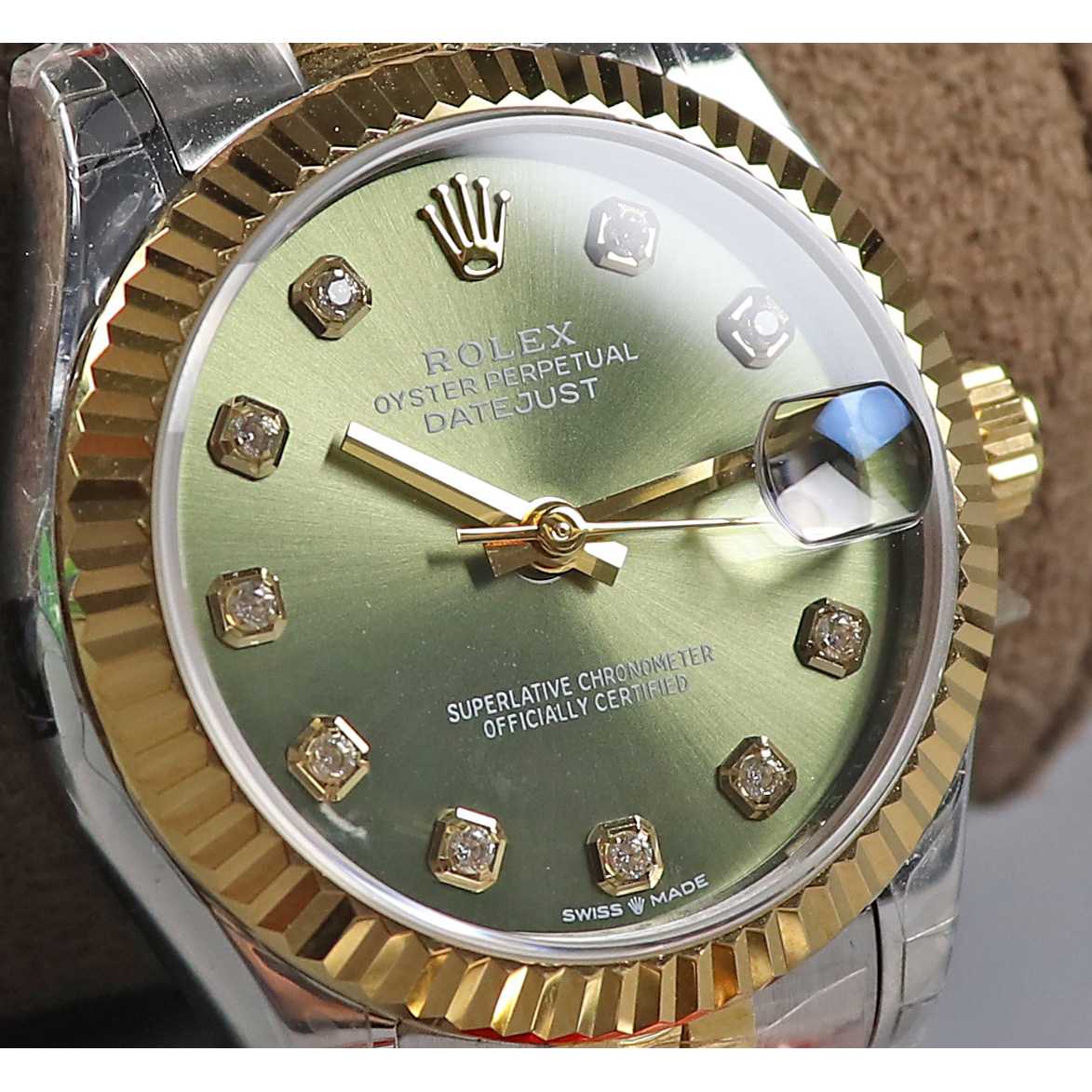 Rolex Datejust Oyster 31 mm Watch - DesignerGu