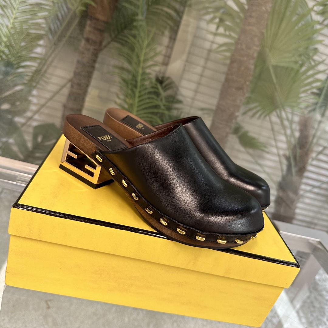 Fendi Baguette Show Black Leather Medium-heel Clogs - DesignerGu