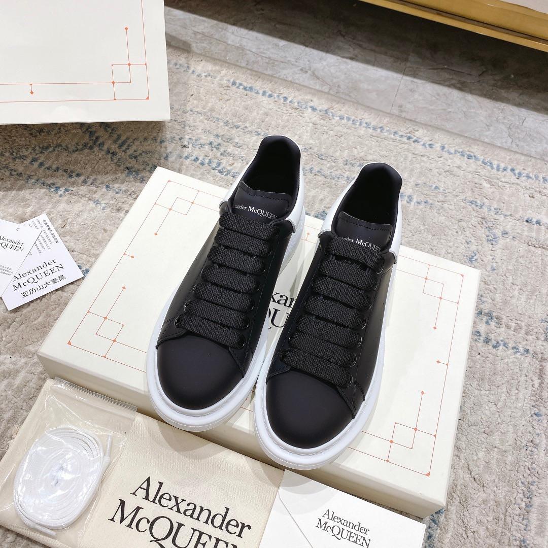 Alexander Mqueen Oversized Sneaker in Black - DesignerGu