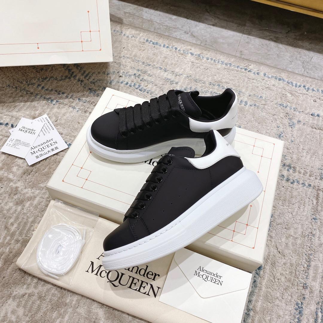 Alexander Mqueen Oversized Sneaker in Black - DesignerGu