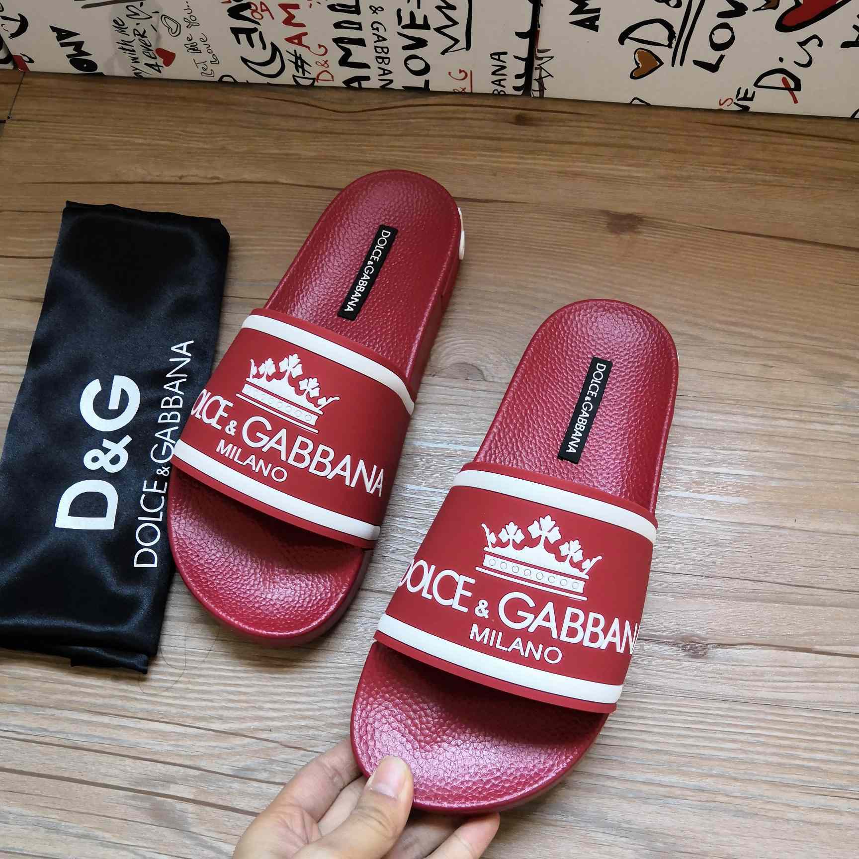 Dolce & Gabbana Logo Slides - DesignerGu