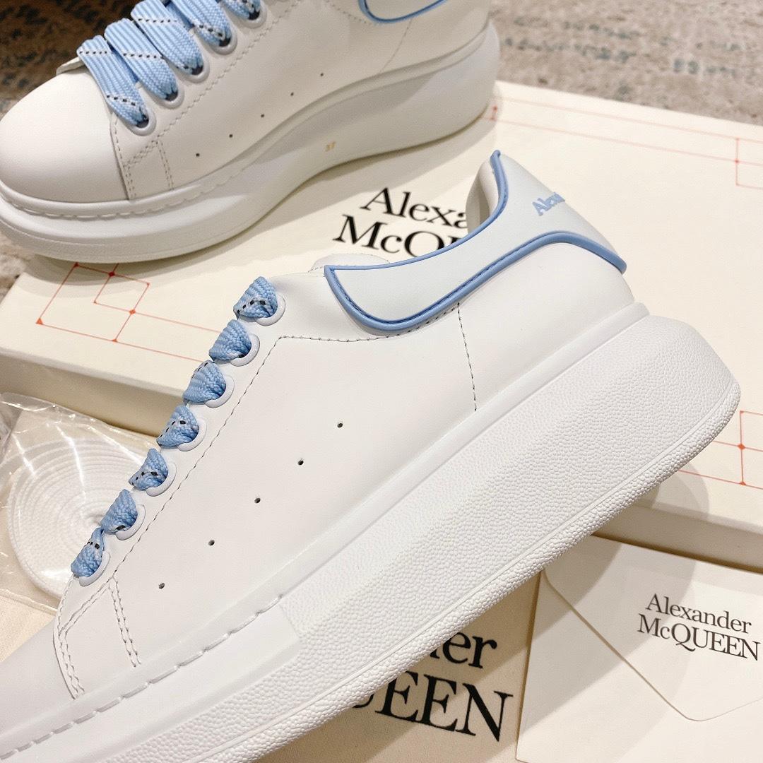 Alexander Mqueen Oversized Sneaker In White - DesignerGu