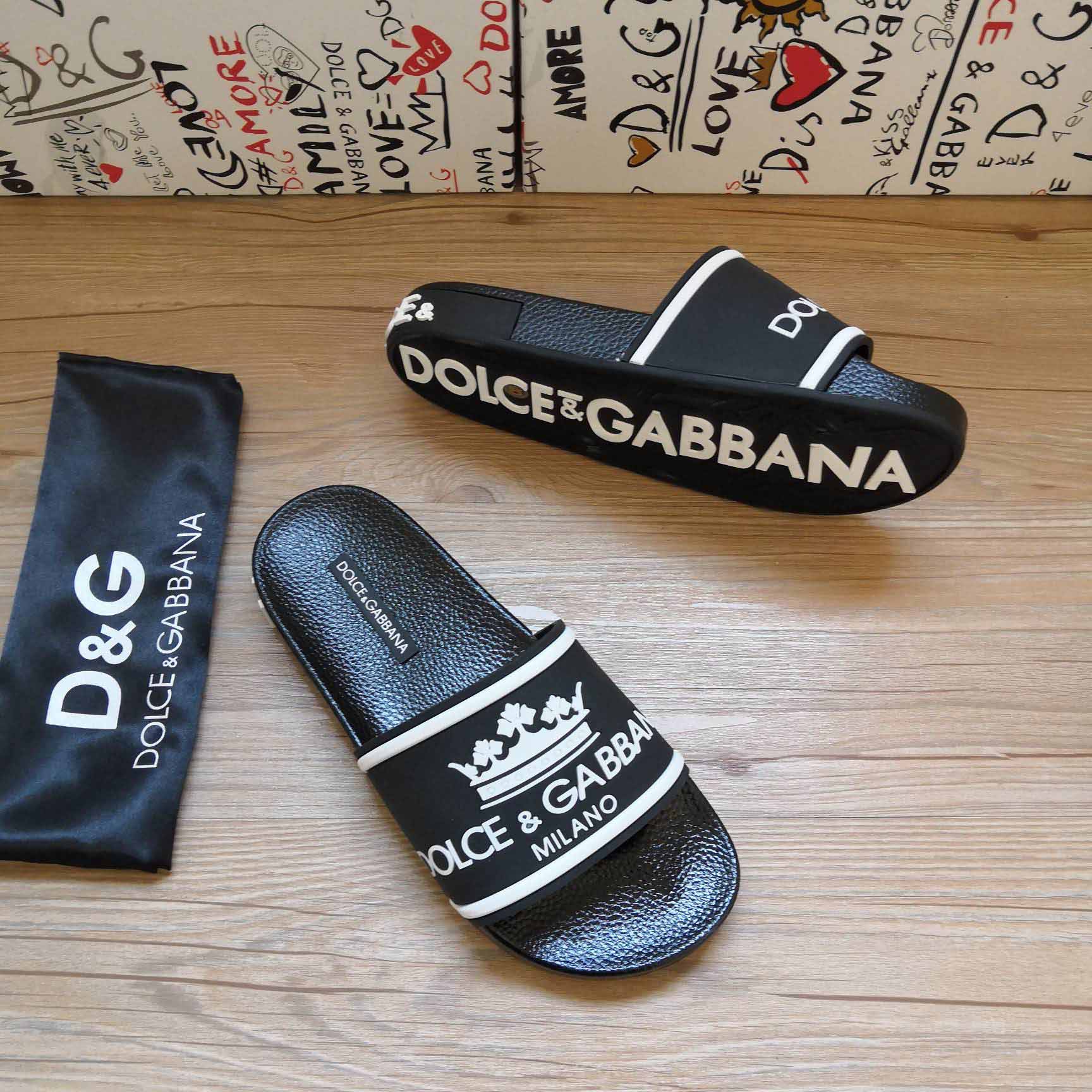 Dolce & Gabbana Logo Slides - DesignerGu