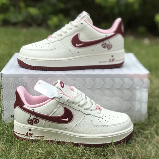 Nike Air Force 1 Low 07 LX 