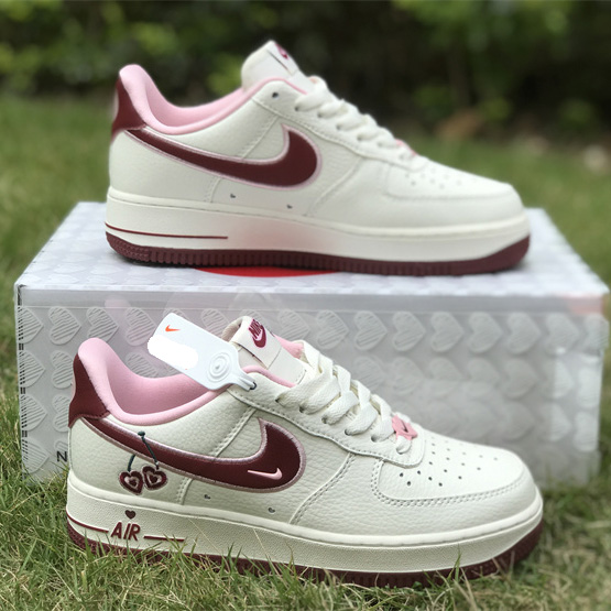 Nike Air Force 1 Low 07 LX 