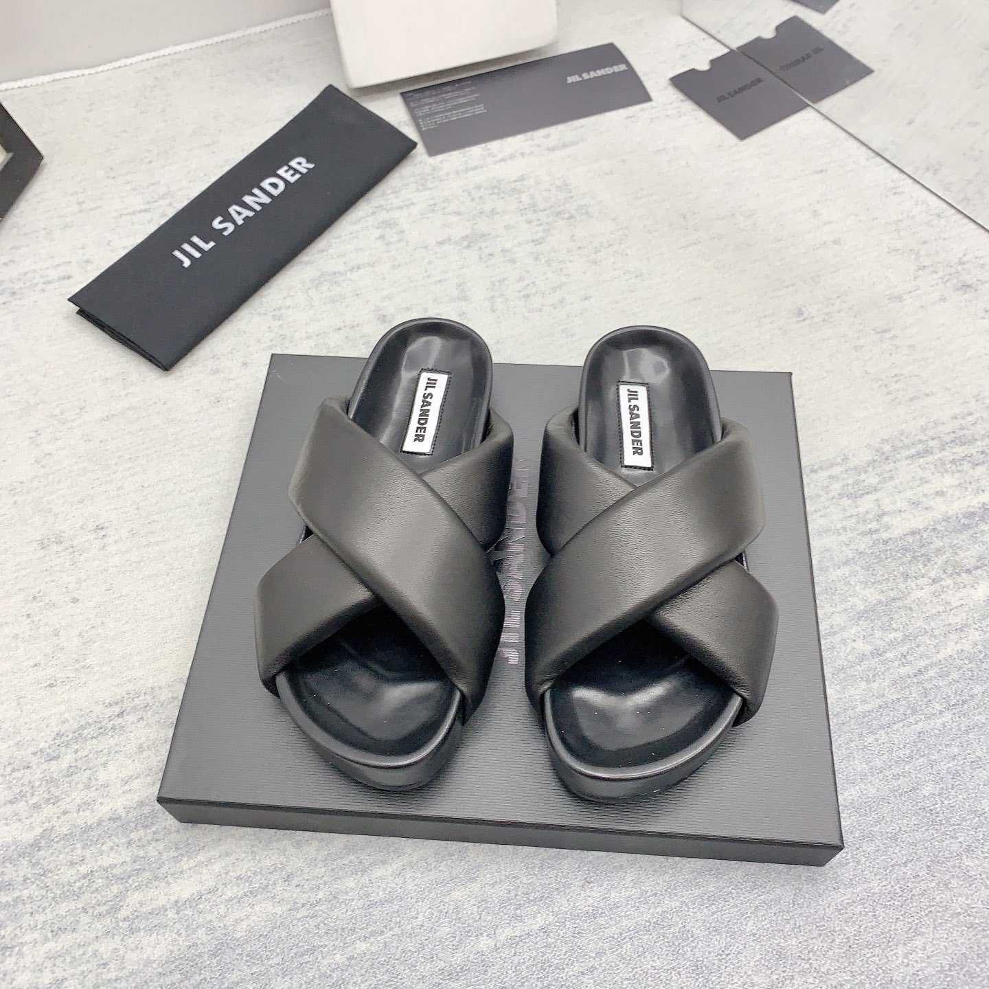 JIl Sander Padded Slides - DesignerGu