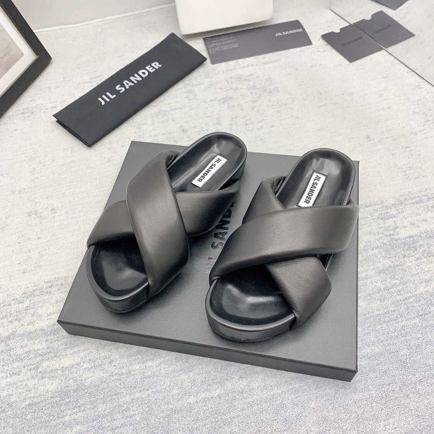 JIl Sander Padded Slides - DesignerGu