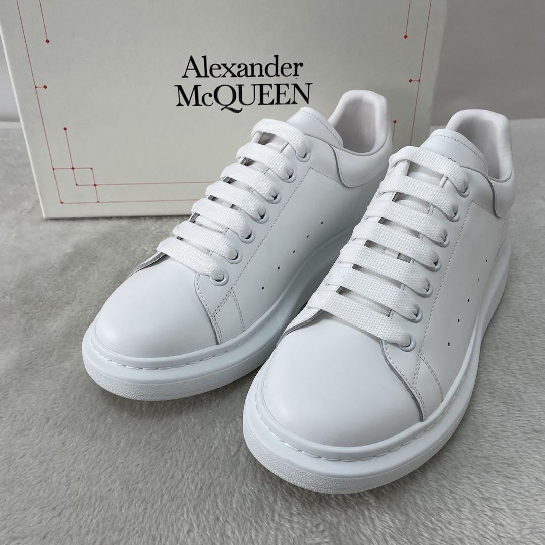 Alexander Mqueen Oversized Sneaker In White - DesignerGu