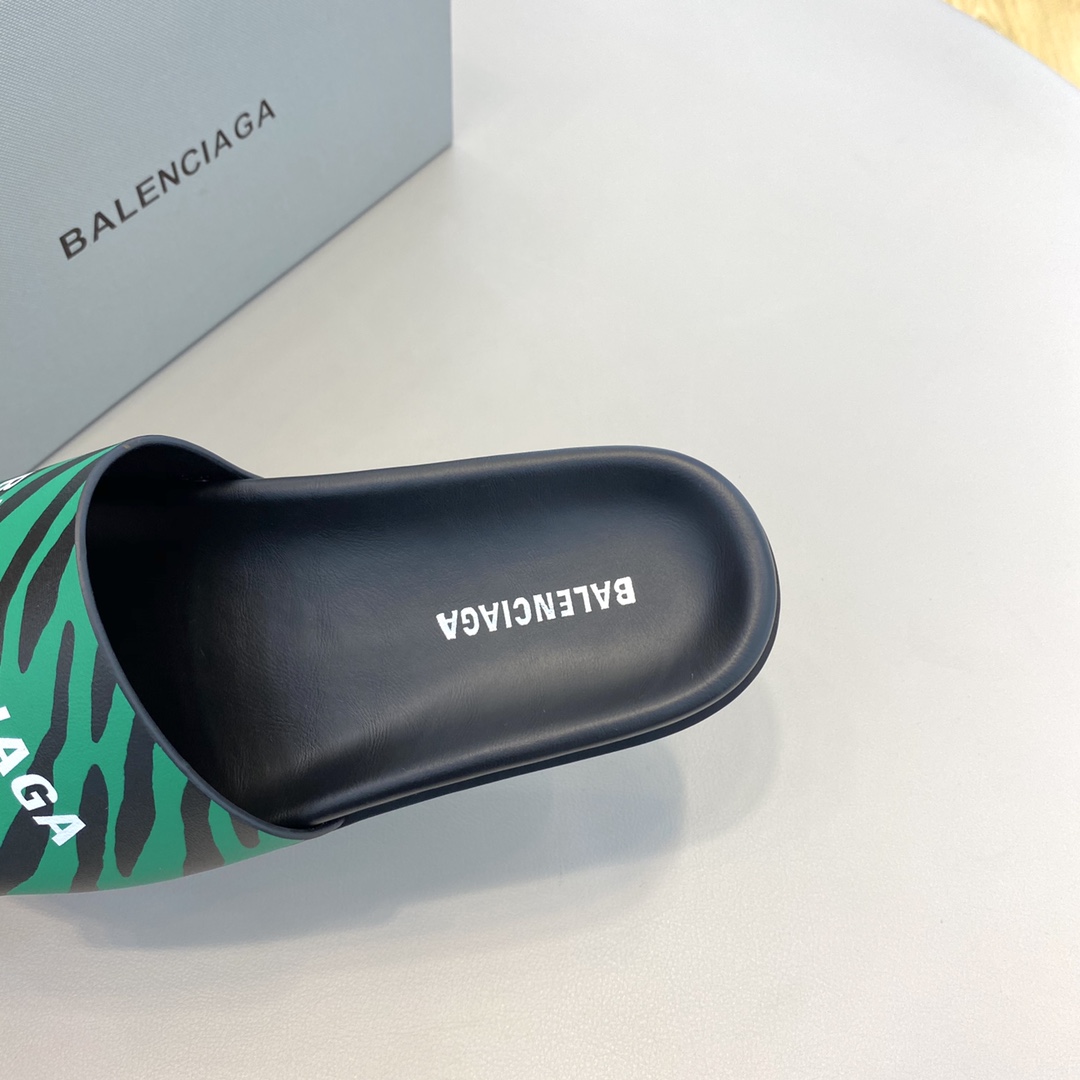 Balenciaga Pool Slide Sandal  - DesignerGu