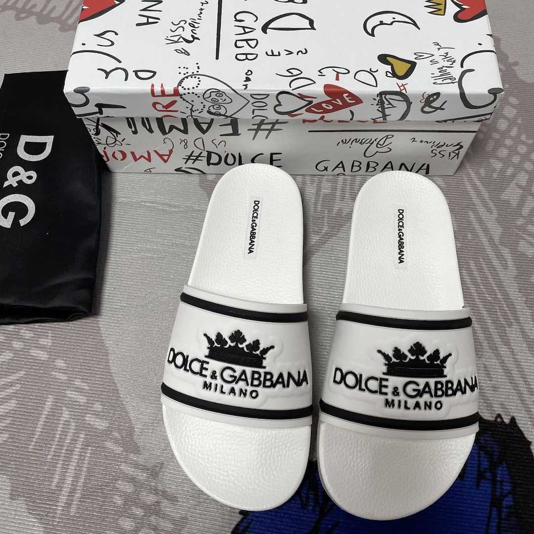 Dolce & Gabbana Logo Slides - DesignerGu