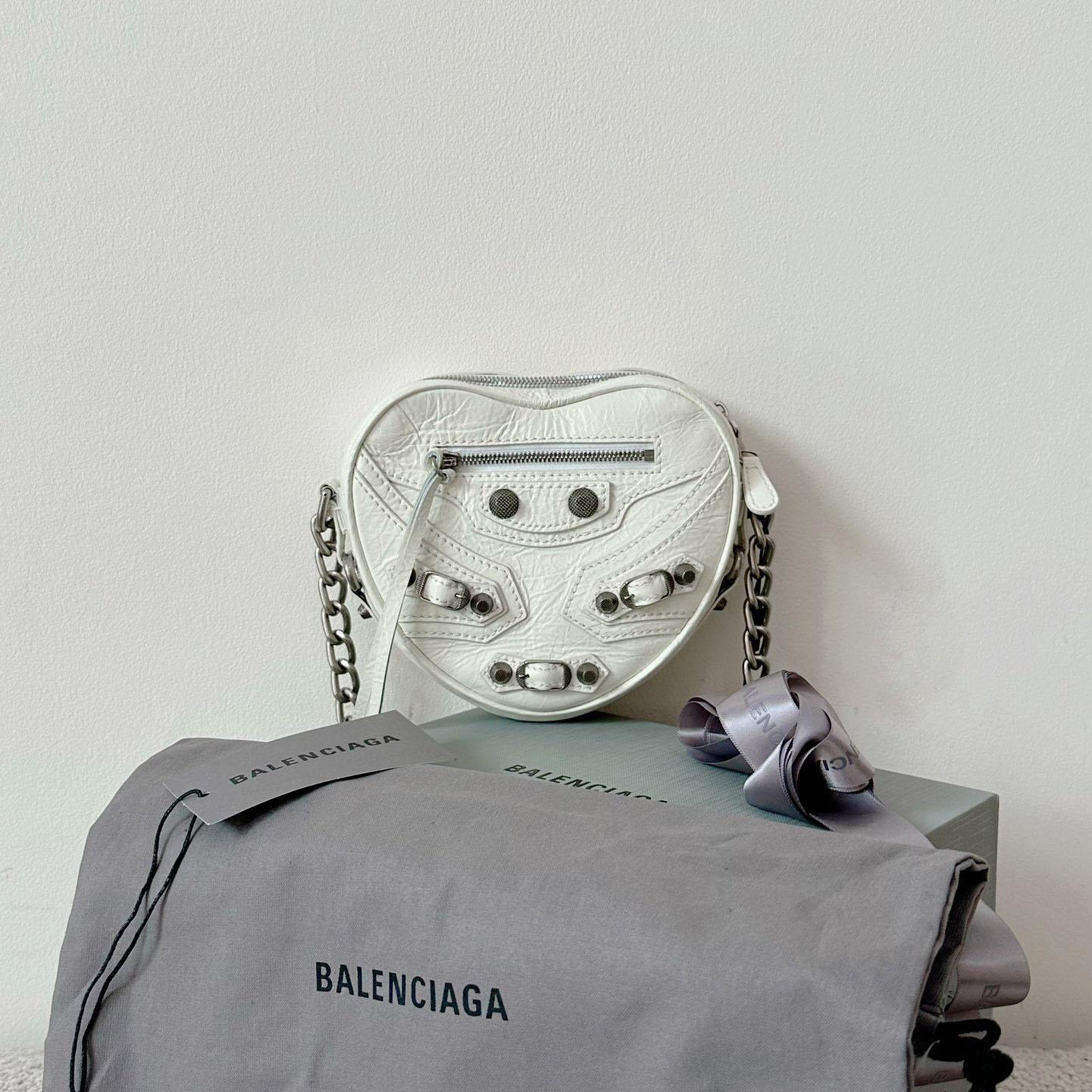 Balenciaga Le Cagole Heart Mini Bag In Optic White (16-12.7-4.5cm) - DesignerGu