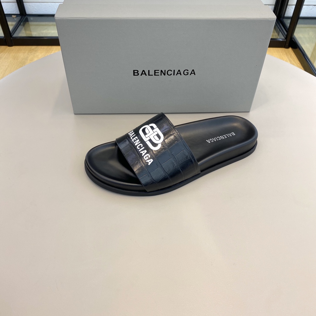 Balenciaga Pool Slide Sandal  - DesignerGu