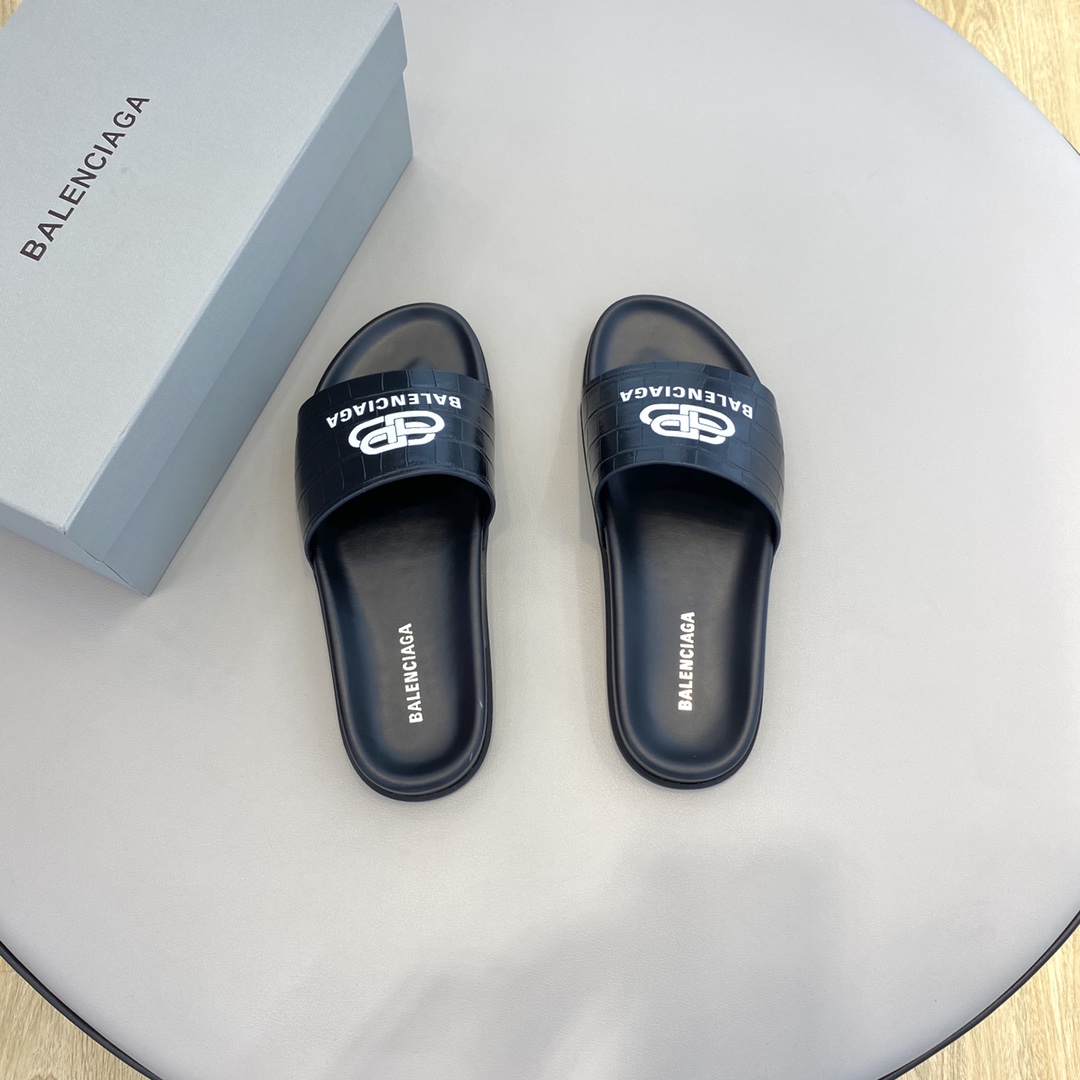 Balenciaga Pool Slide Sandal  - DesignerGu