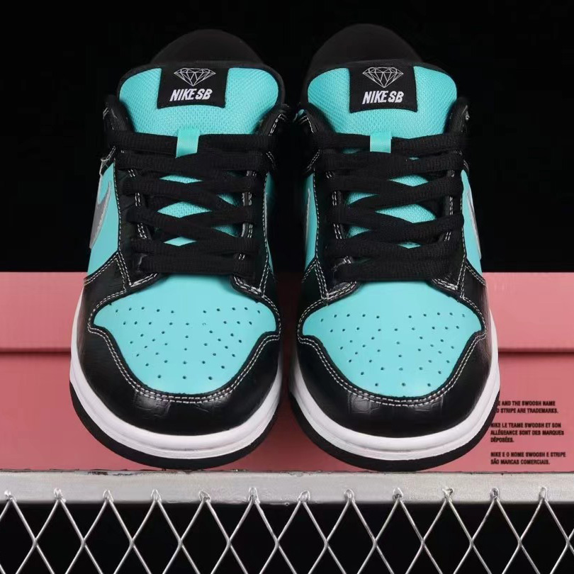 Nike Dunk SB Low Sneakers     304292-402 - DesignerGu