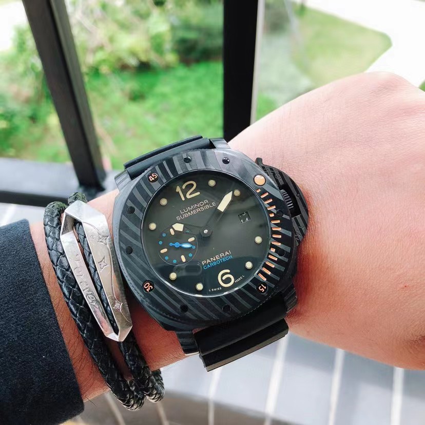 Panerai Submersible Carbotech™ - DesignerGu