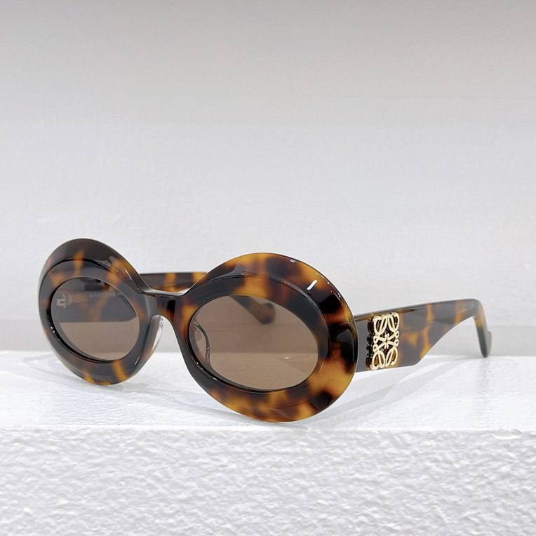 Loewe Oversized Oval Sunglasses In Acetate  LW40091 - DesignerGu