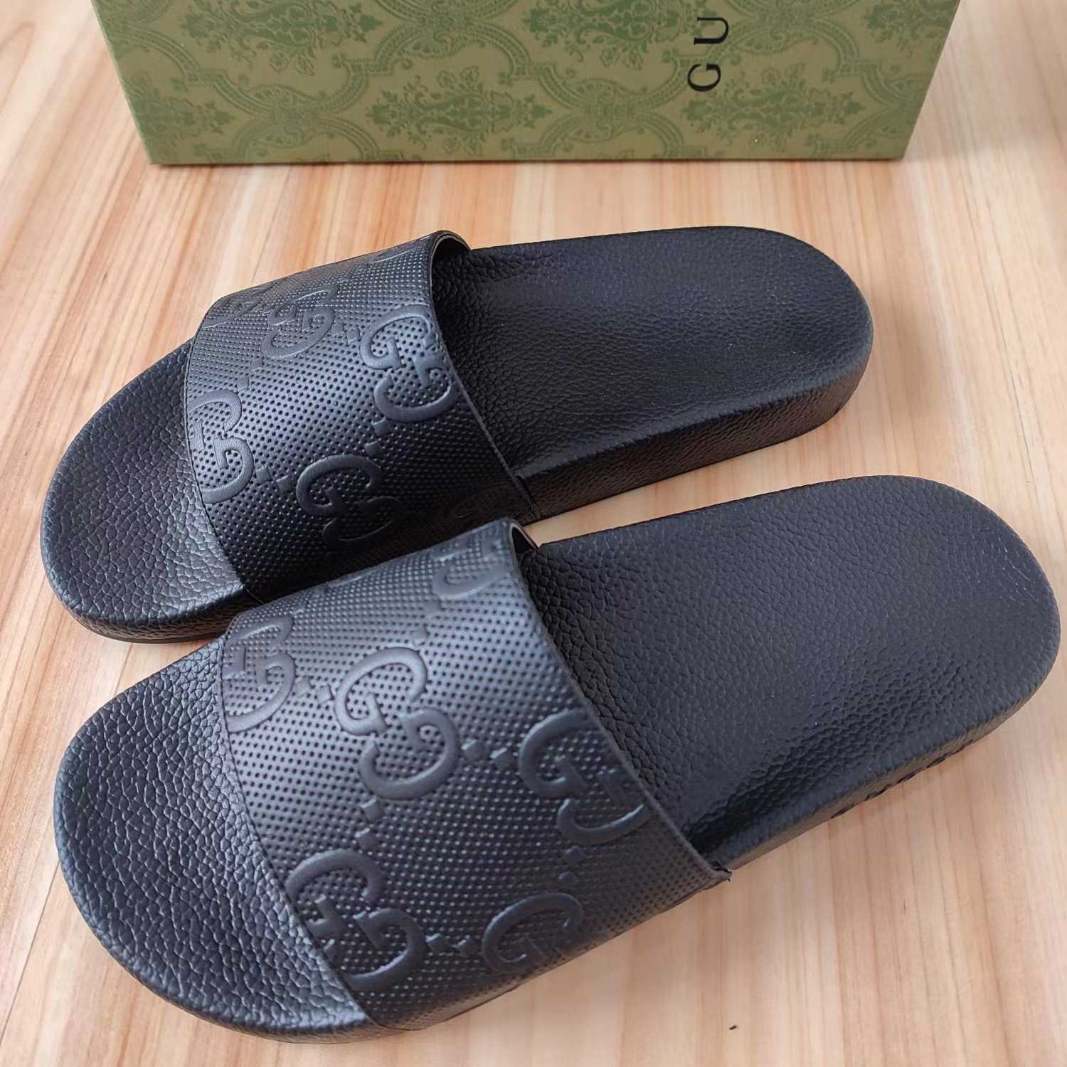 Gucci GG Slide Sandal - DesignerGu