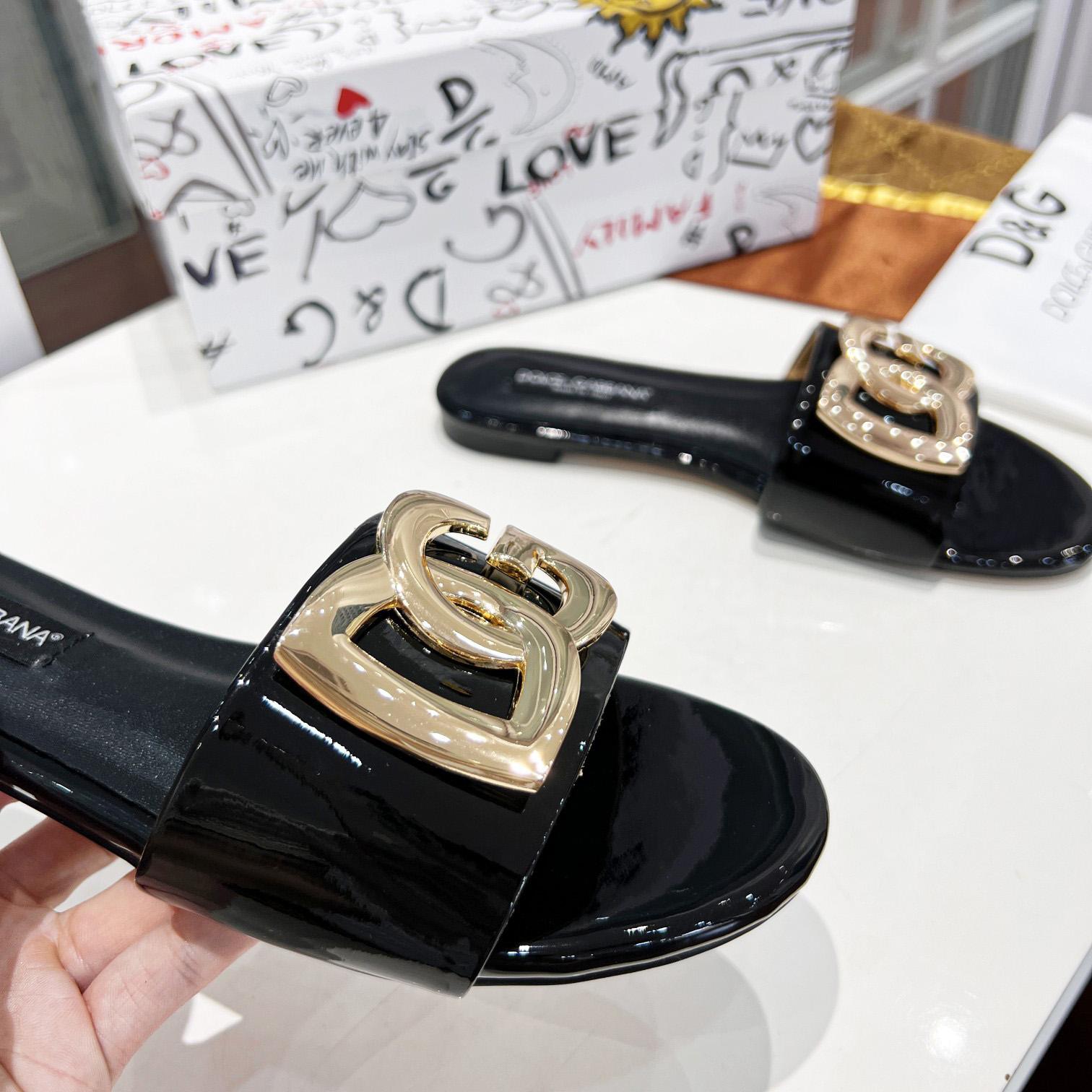 Dolce & Gabbana Polished Calfskin Sliders With DG Logo - DesignerGu