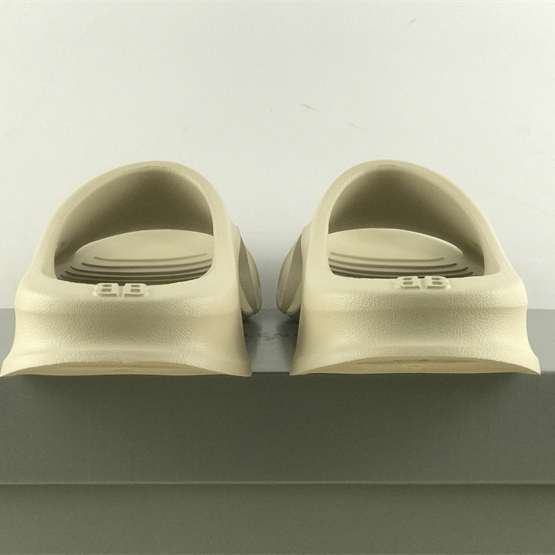 Balenciaga Mold Slide Sandal  - DesignerGu