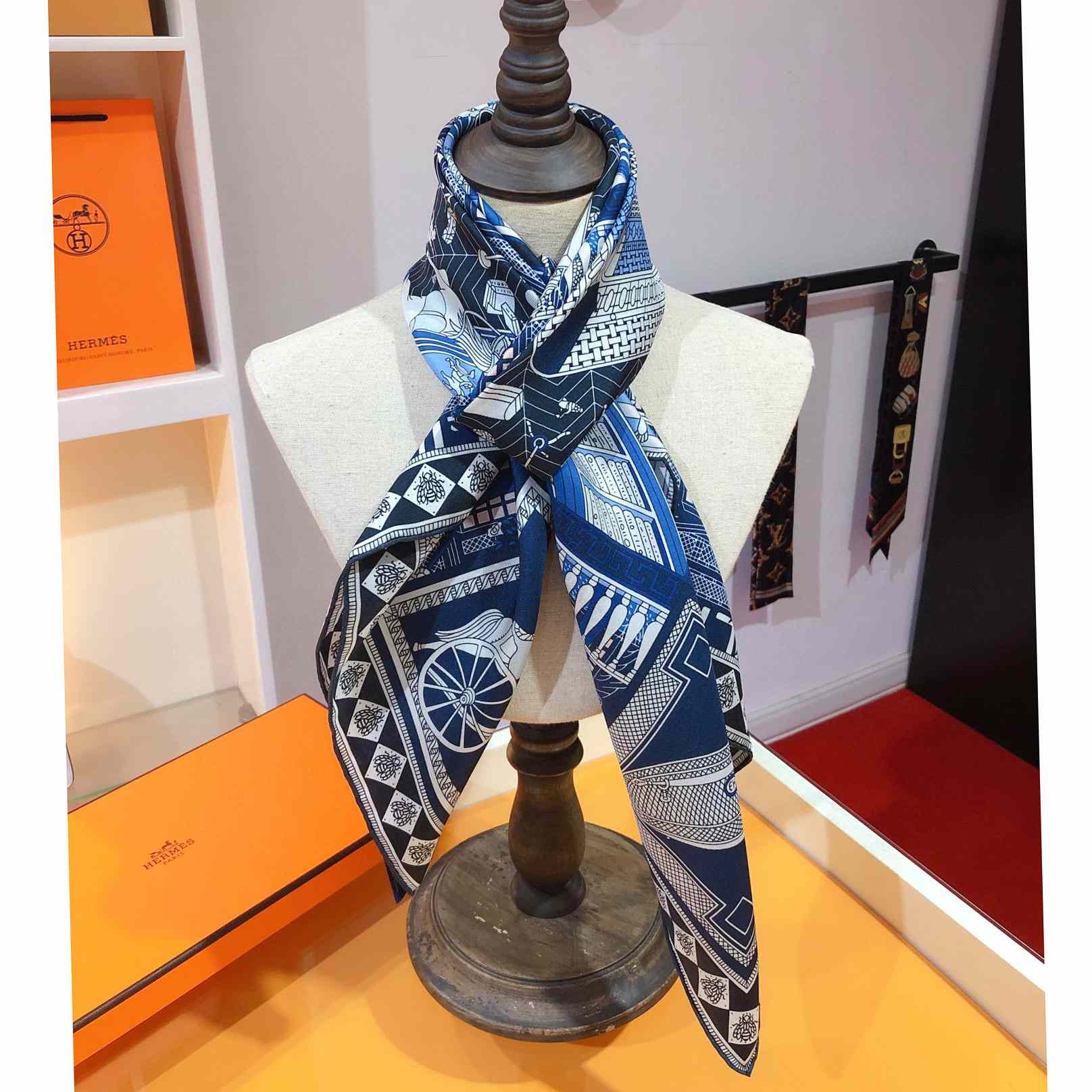 Hermes Objets De Curiosite Scarf 90 - DesignerGu