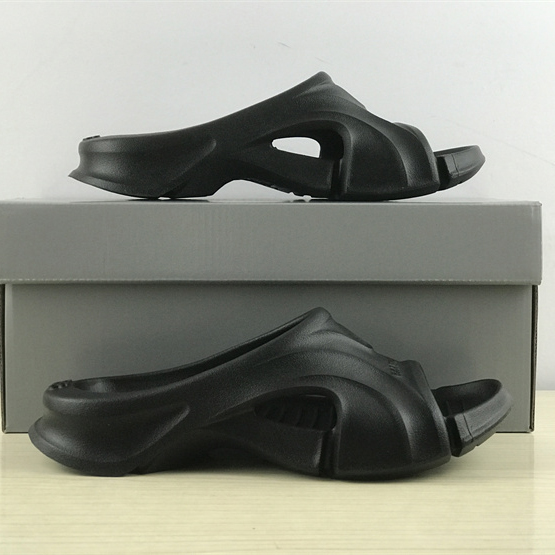 Balenciaga Mold Slide Sandal  - DesignerGu