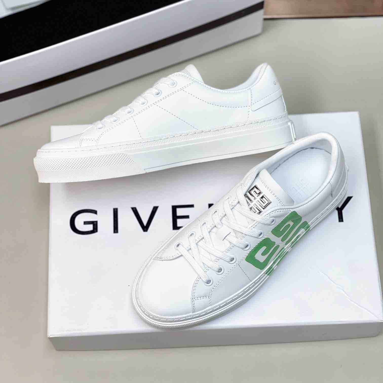 Givenchy City Sport Sneakers In Leather - DesignerGu