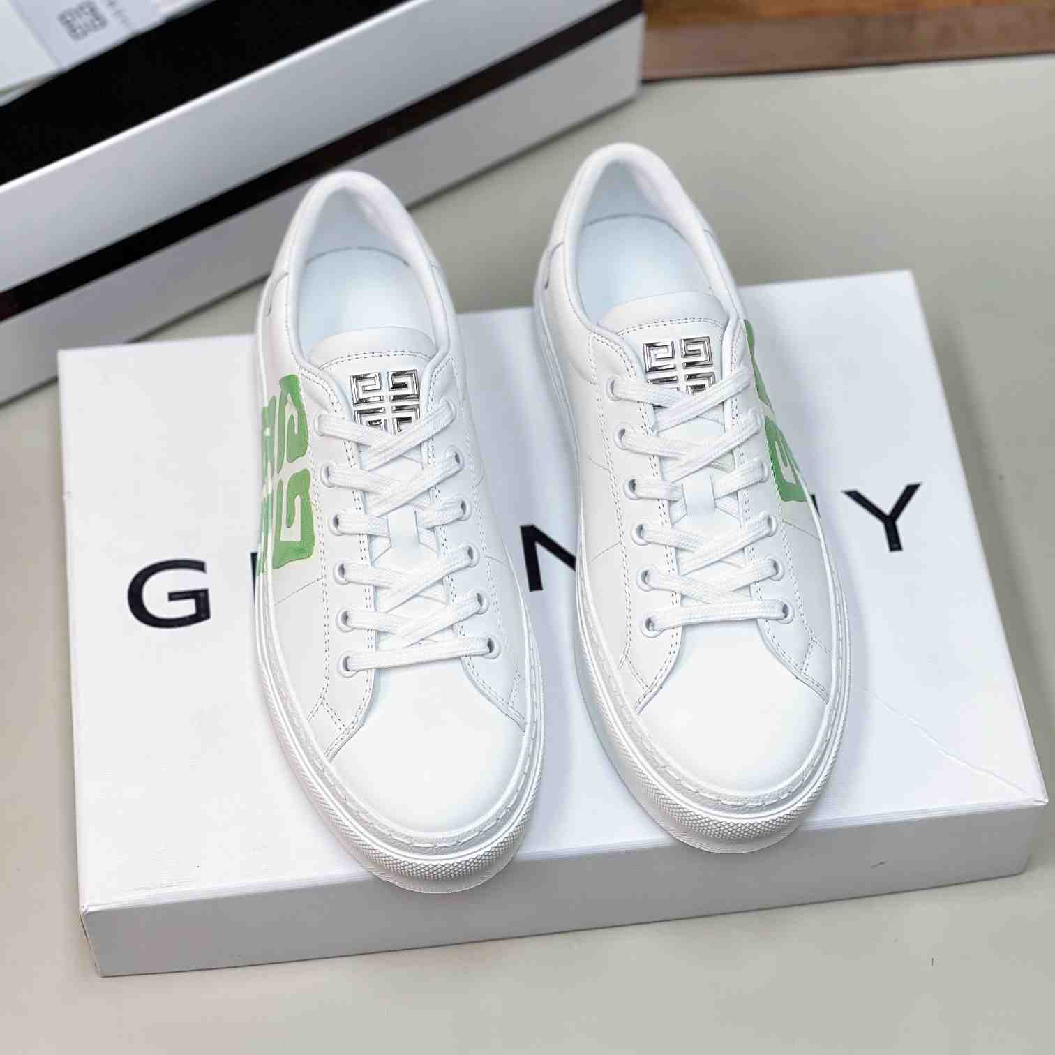 Givenchy City Sport Sneakers In Leather - DesignerGu