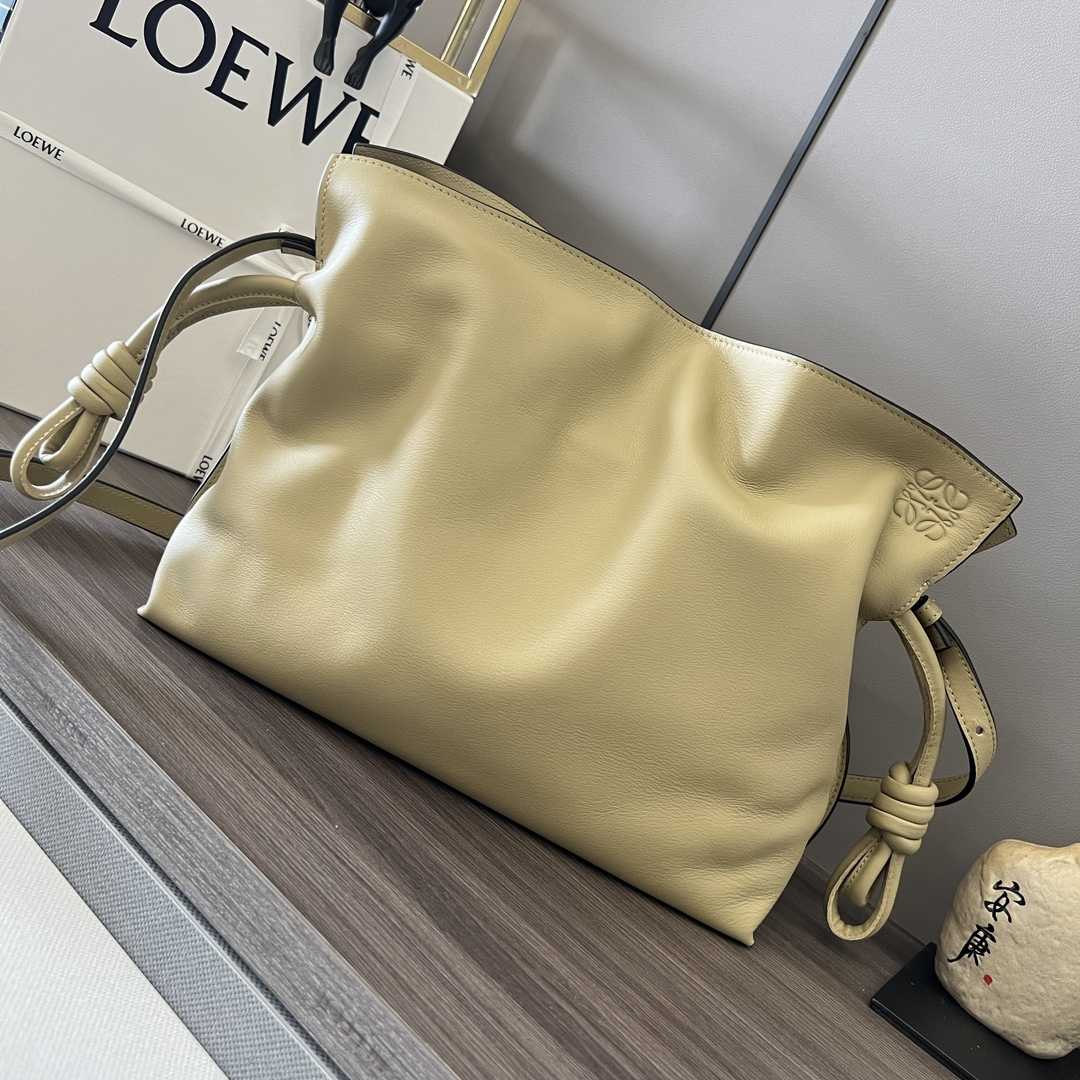 Loewe Flamenco Clutch In Nappa Calfskin - DesignerGu