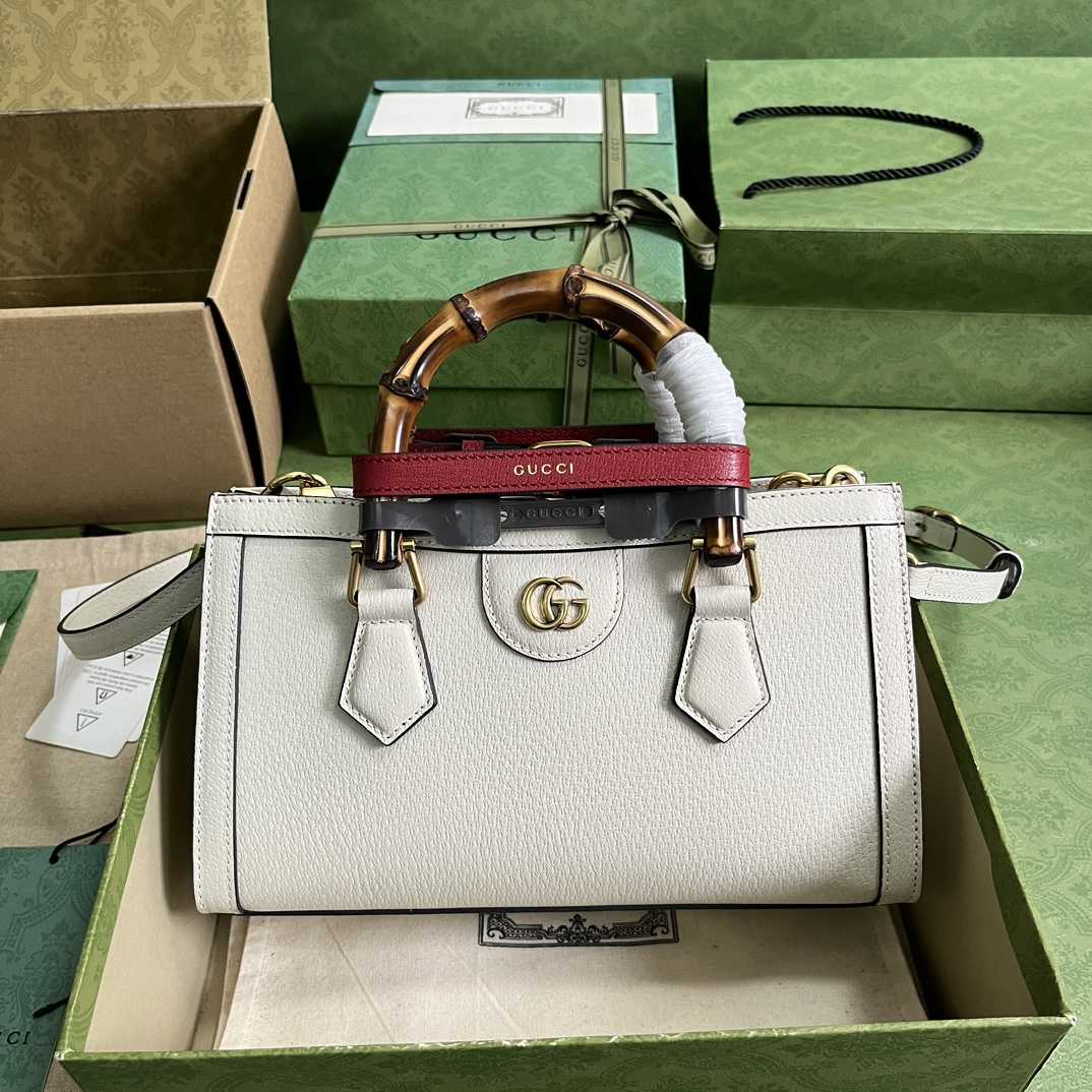 Gucci Diana Small Shoulder Bag(27*15.5*11cm) - DesignerGu