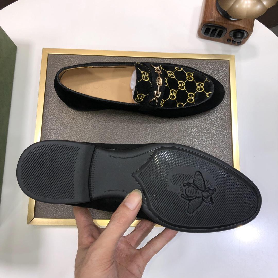 Gucci Jordaan GG Velvet Loafer - DesignerGu