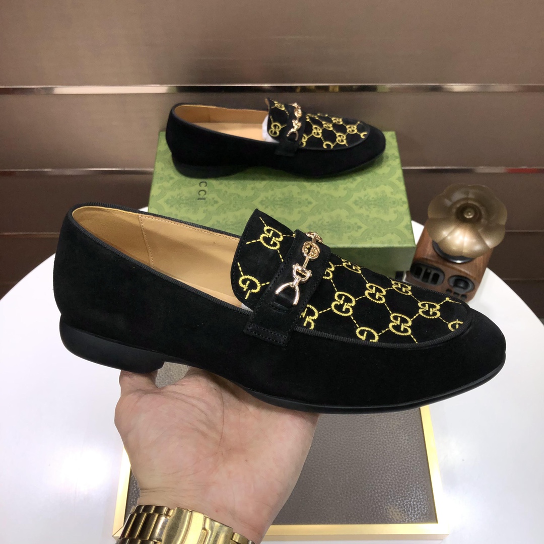 Gucci Jordaan GG Velvet Loafer - DesignerGu