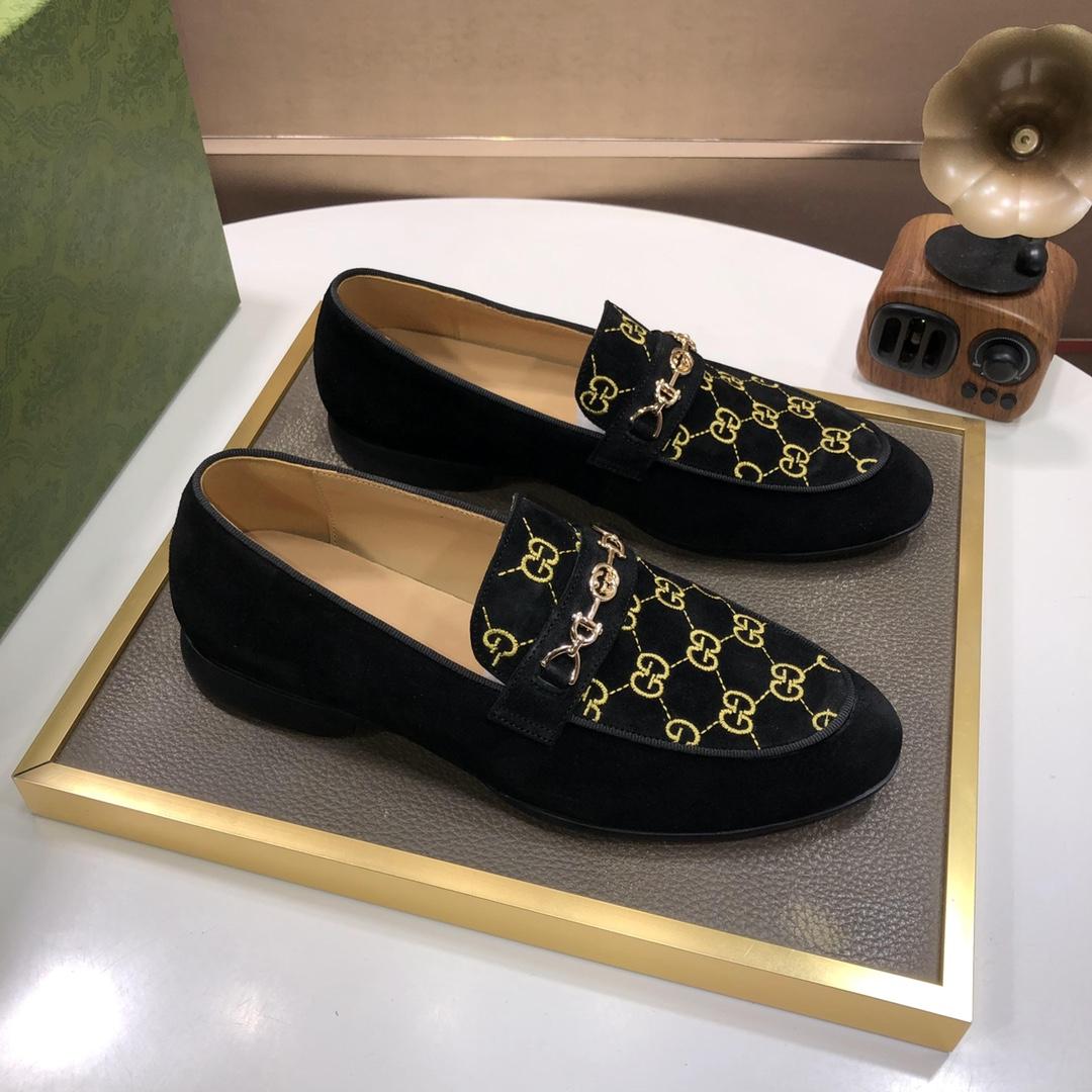 Gucci Jordaan GG Velvet Loafer - DesignerGu
