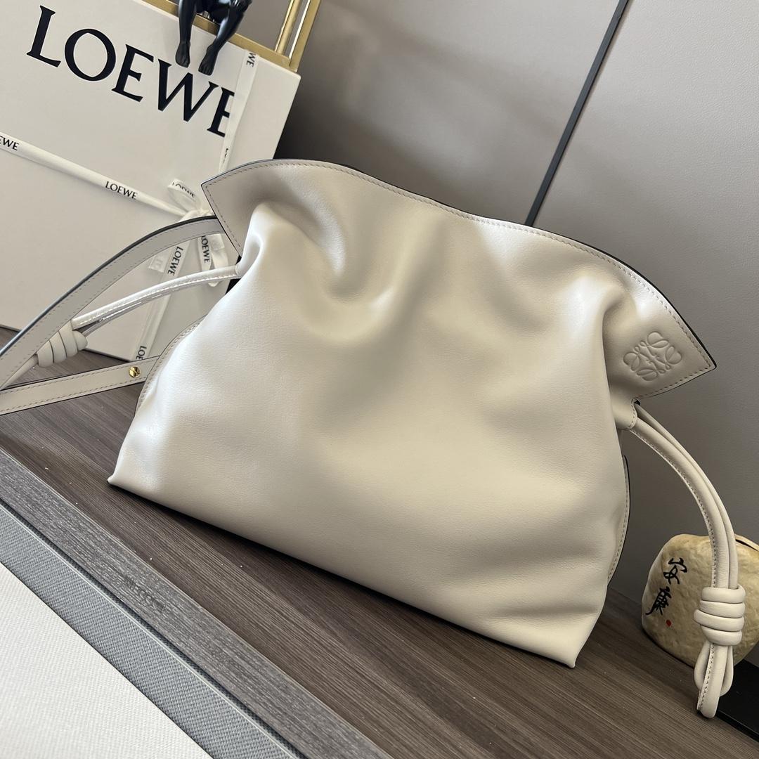 Loewe Flamenco Clutch In Nappa Calfskin - DesignerGu