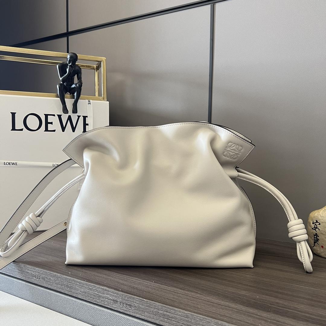 Loewe Flamenco Clutch In Nappa Calfskin - DesignerGu