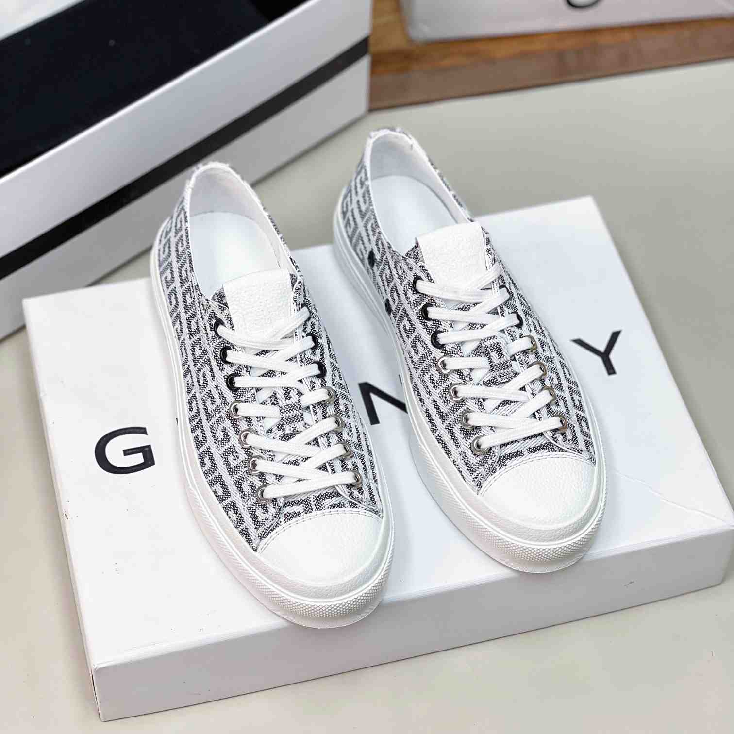 Givenchy Sneakers City In 4G Jacquard - DesignerGu