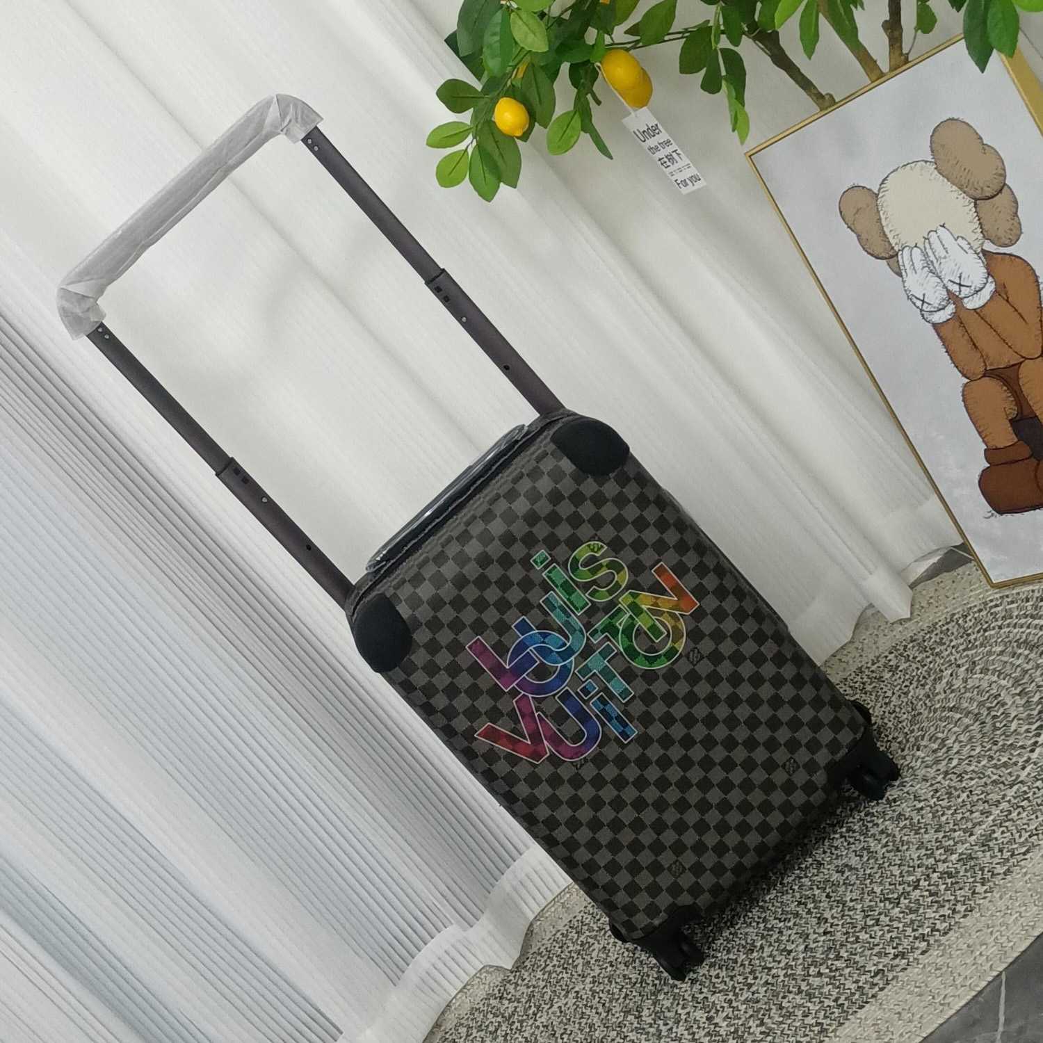 Louis Vuitton Luggage  20inch - DesignerGu