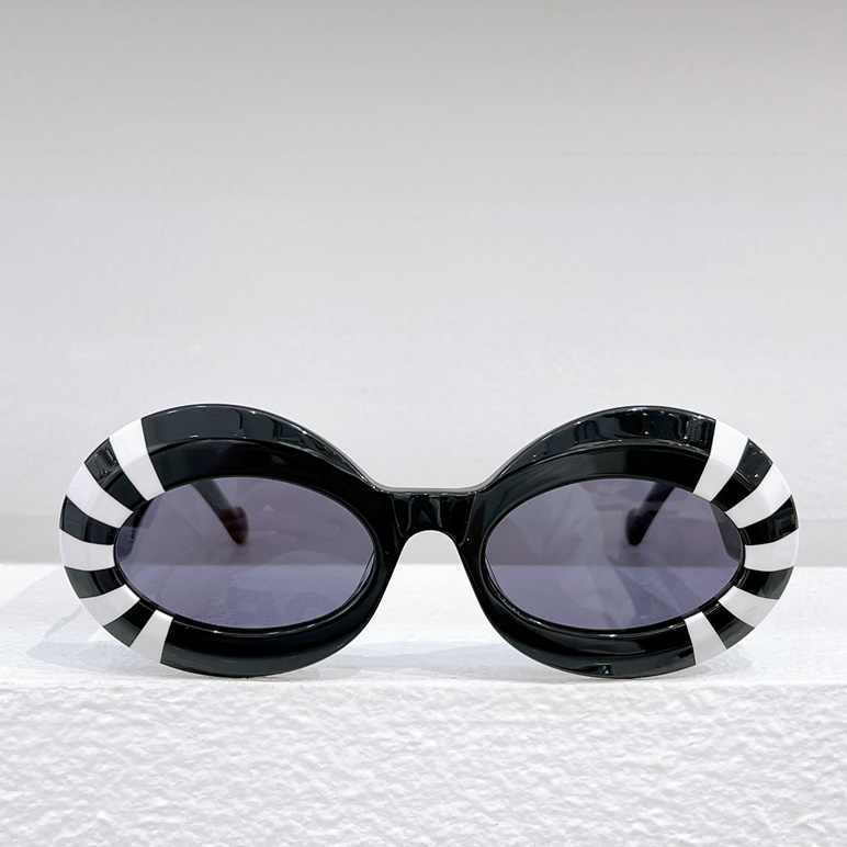 Loewe Oversized Oval Sunglasses In Acetate  LW40091 - DesignerGu