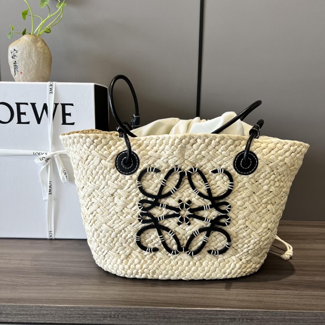 Loewe Small Anagram Basket Bag In Iraca Palm And Calfskin - DesignerGu