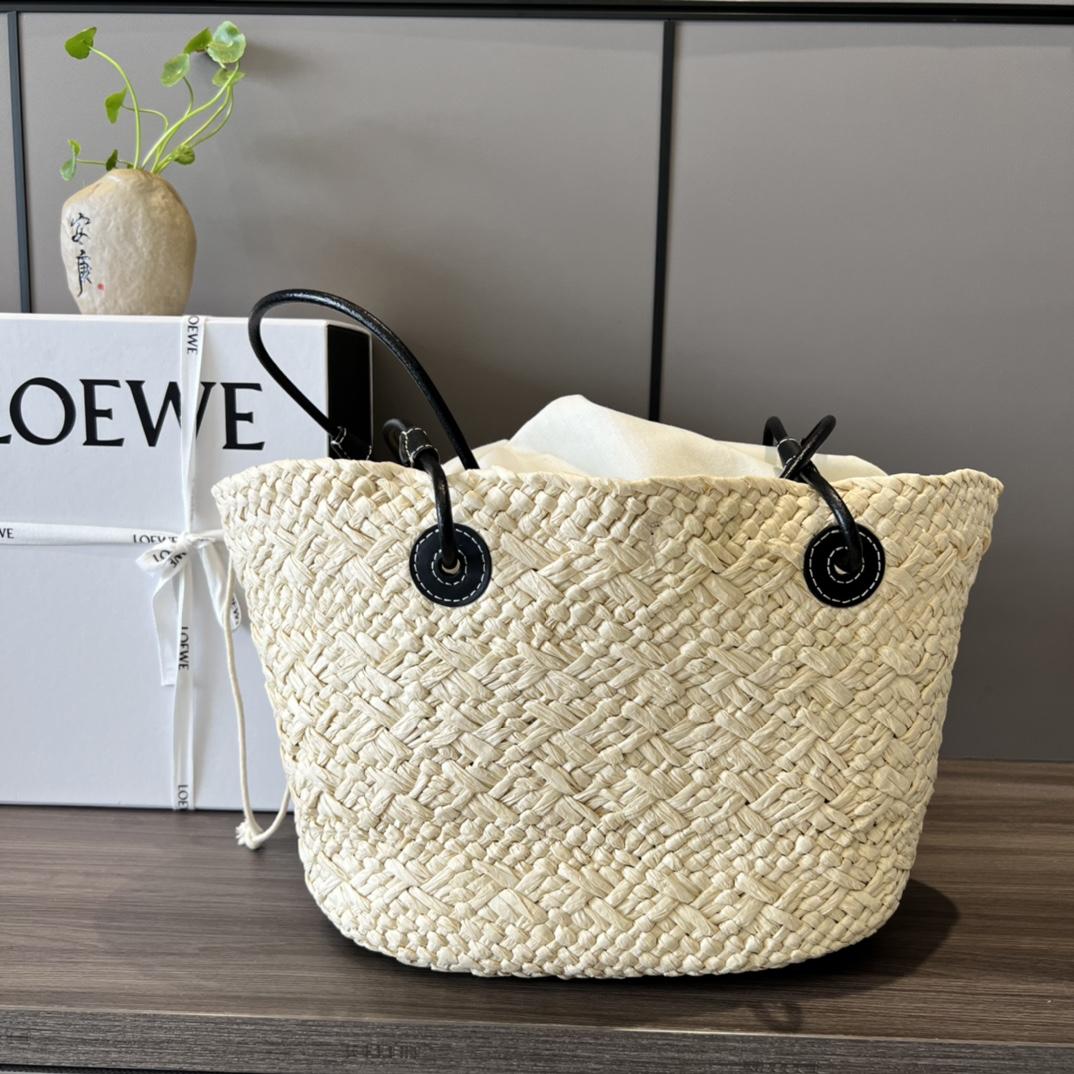 Loewe Small Anagram Basket Bag In Iraca Palm And Calfskin - DesignerGu