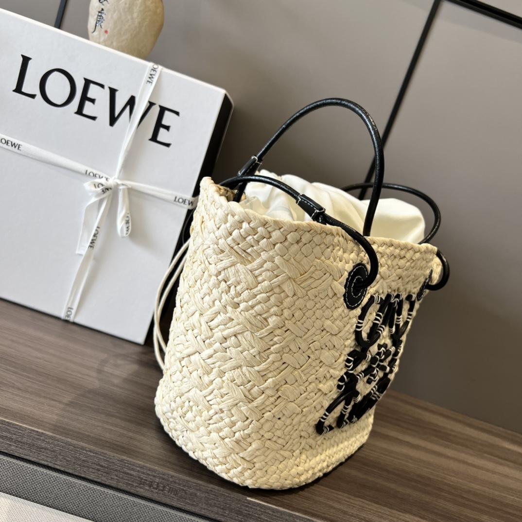 Loewe Small Anagram Basket Bag In Iraca Palm And Calfskin - DesignerGu