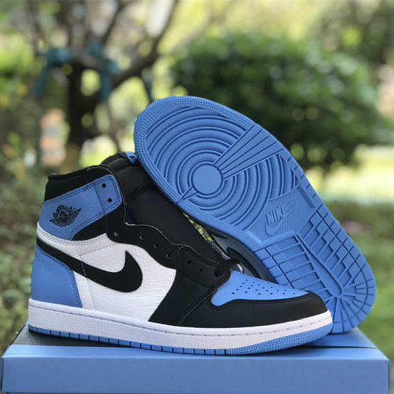  Air Jordan 1 High OG “UNC Toe” Sneaker     DZ5485-400 - DesignerGu